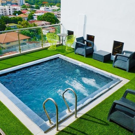 Castle Peak Hotel Cebu Esterno foto