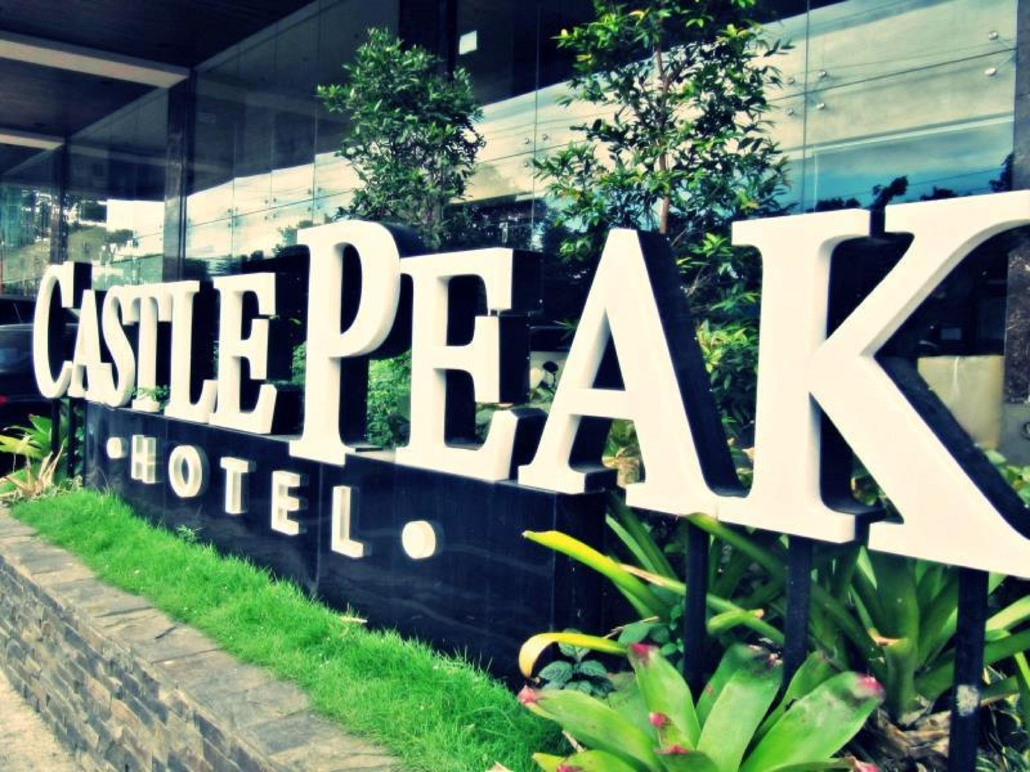 Castle Peak Hotel Cebu Esterno foto