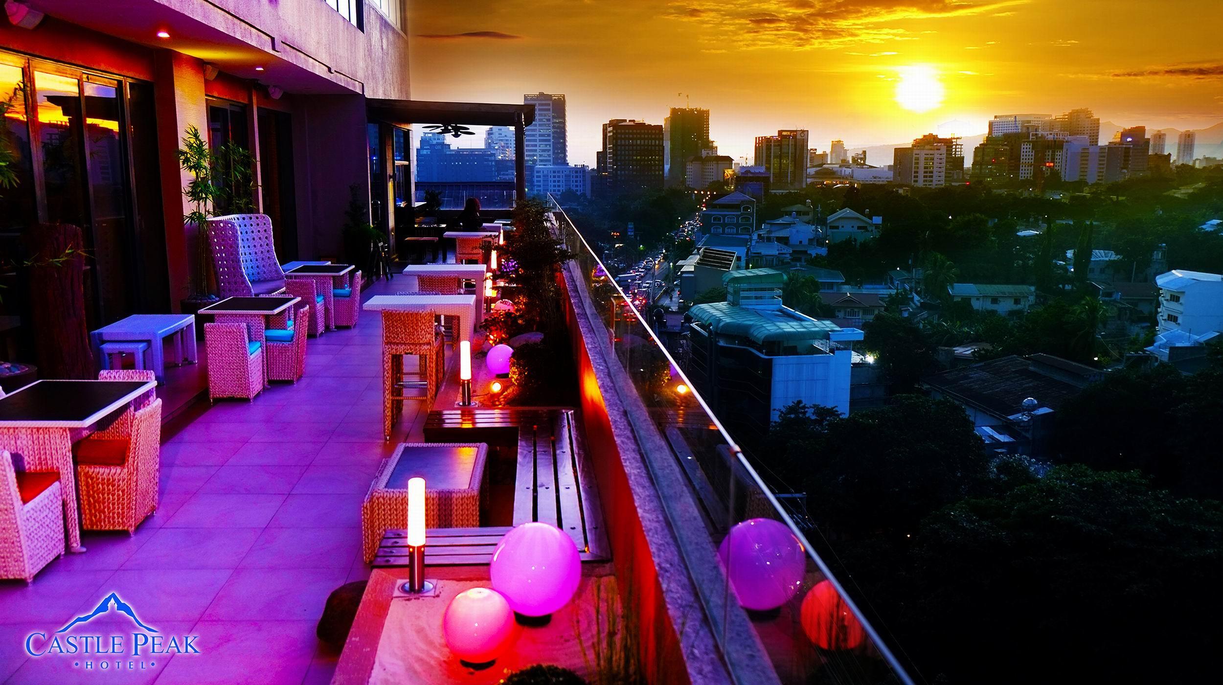 Castle Peak Hotel Cebu Esterno foto